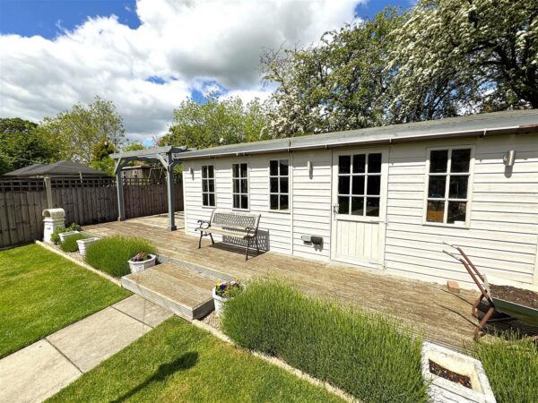 Cottingham Road, Corby