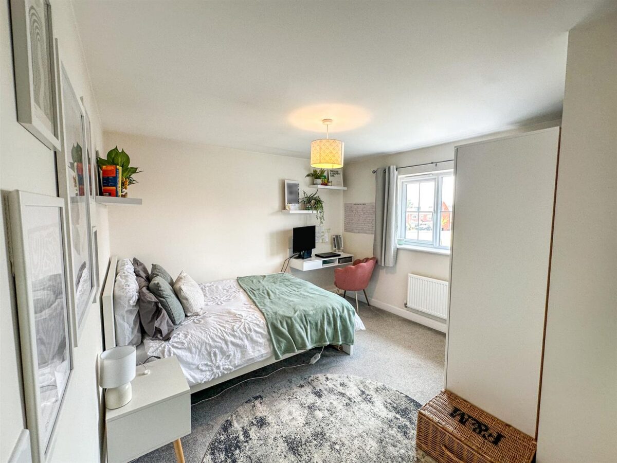 Aintree Road, Corby