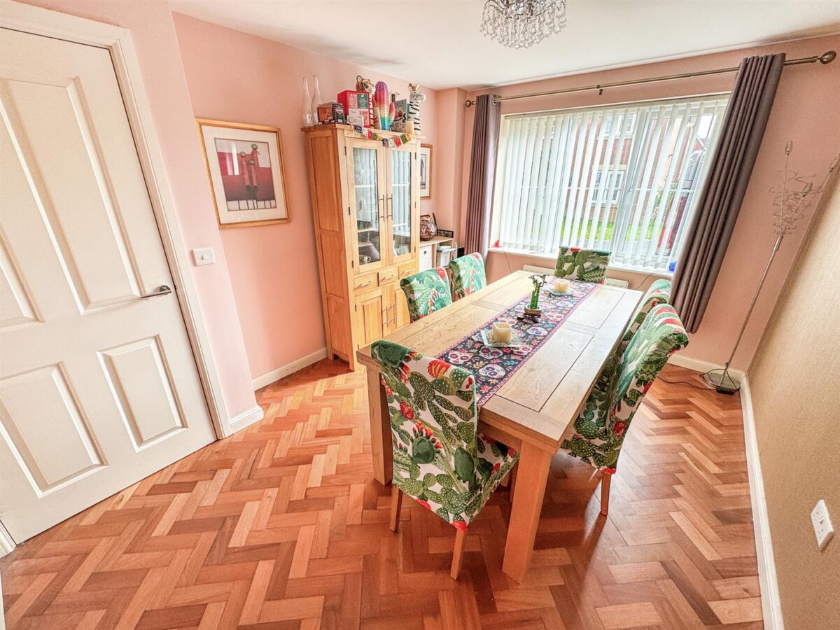 Cotswold Close, Corby