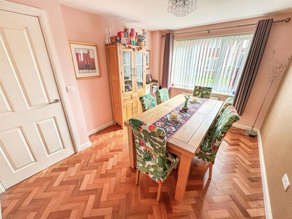 Cotswold Close, Corby