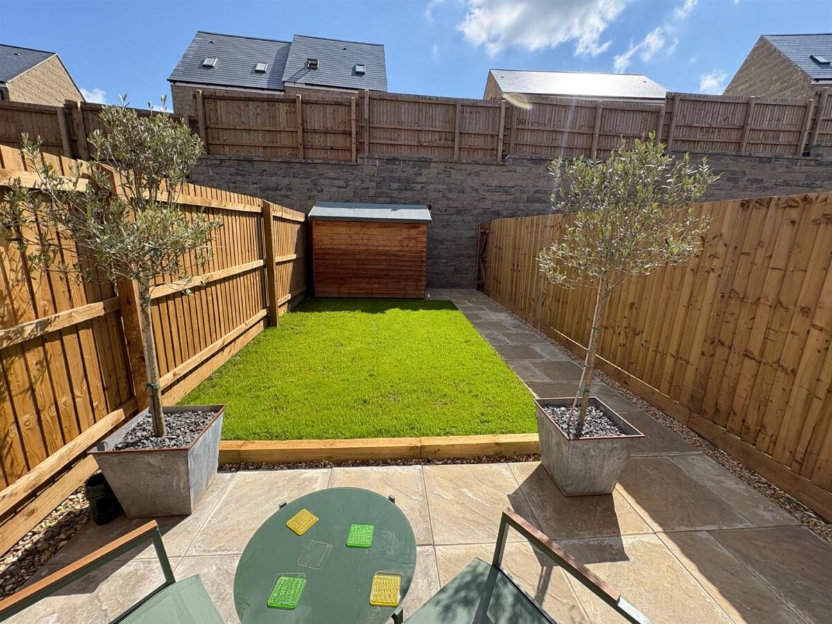 Grilley Street, Weldon