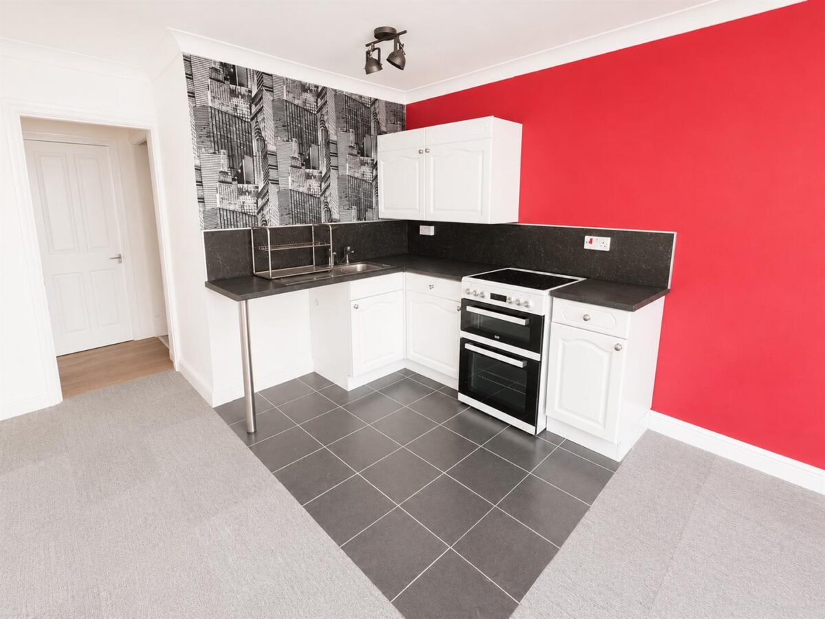 Gainsborough Court, Corby