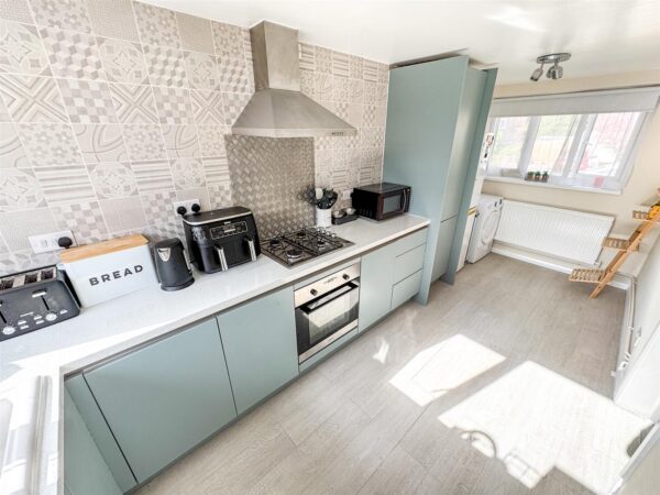Faraday Grove, Corby
