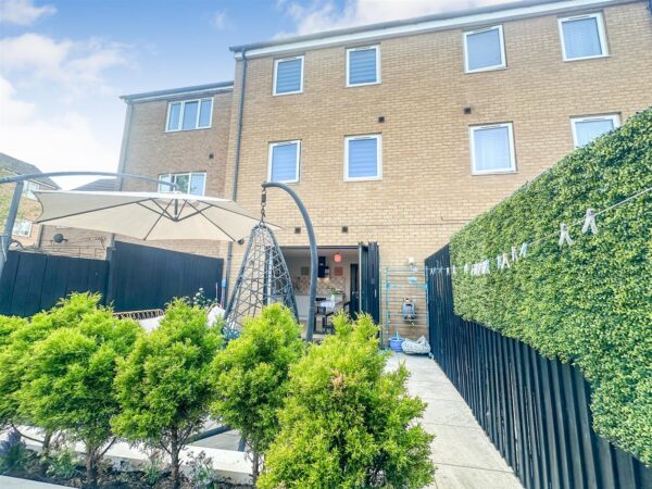 Gunnell Road, Corby