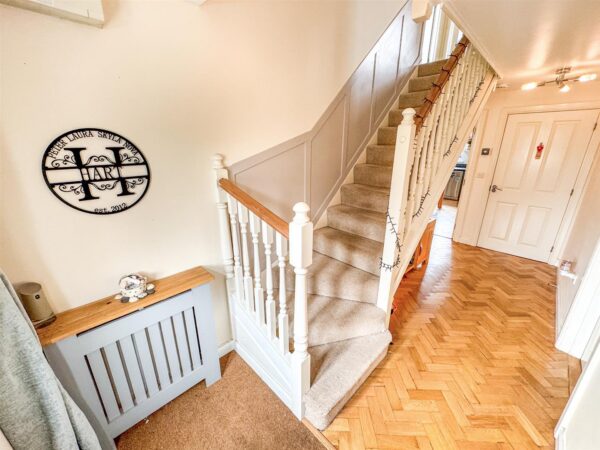 Cotswold Close, Corby