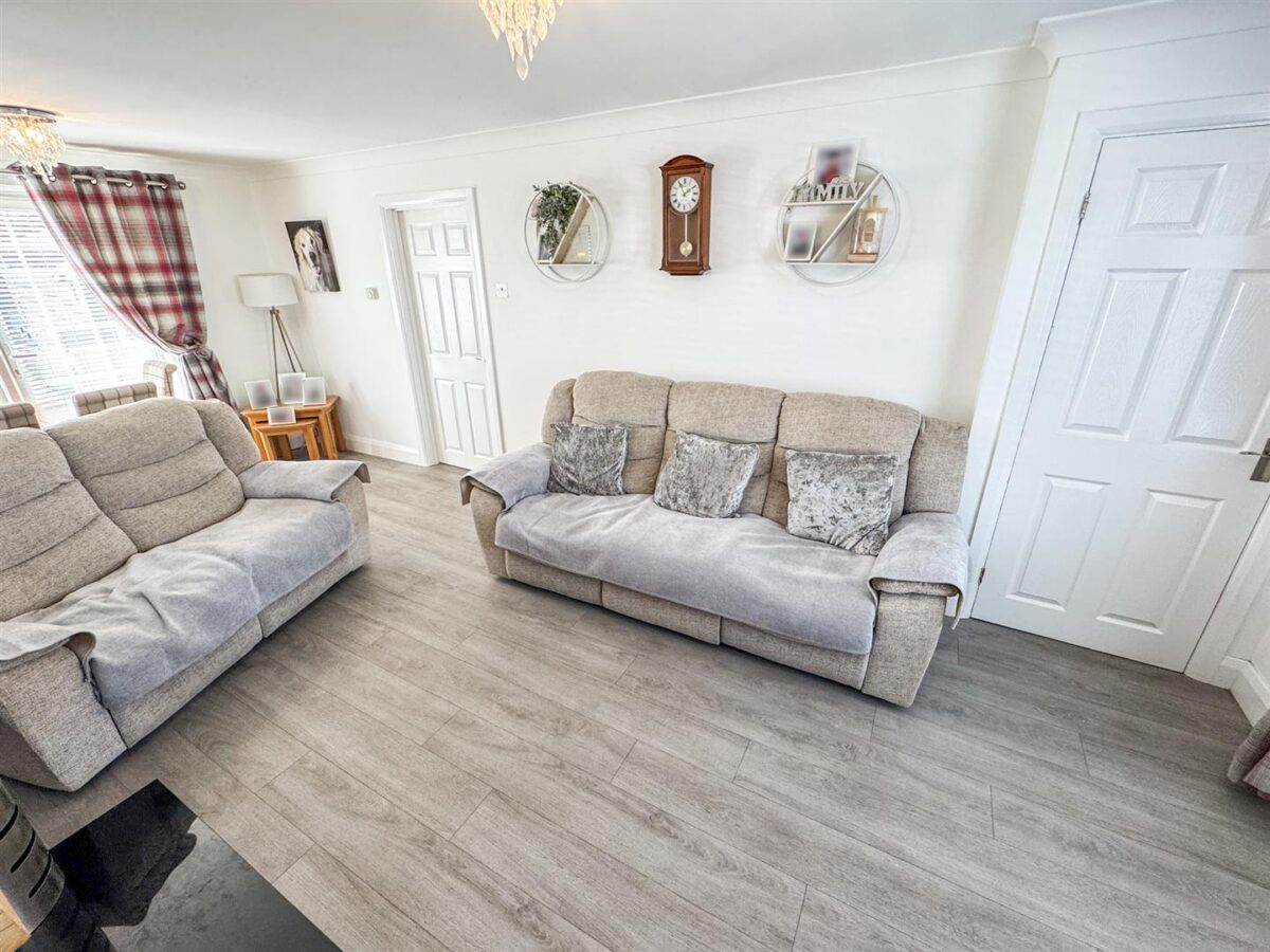 Mantlefield Road, Corby