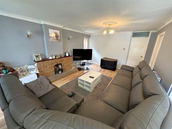 Pound Close, Great Oakley, Corby