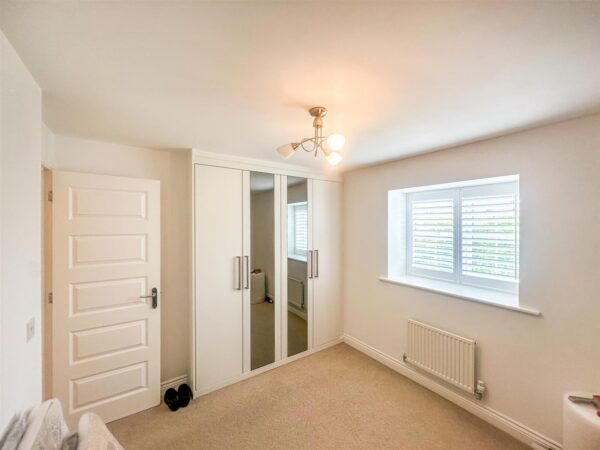 Hillary Close, Corby