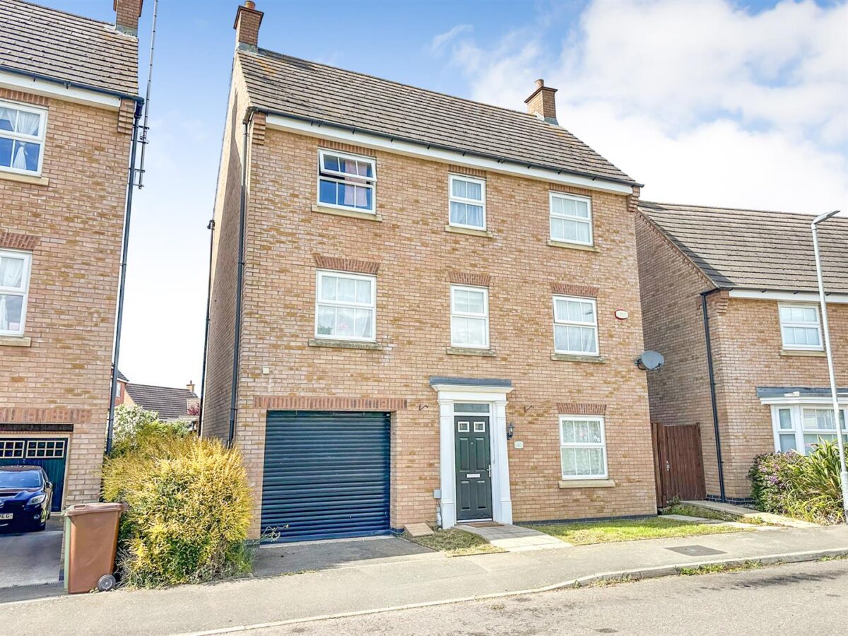 Dunnock Road, Corby