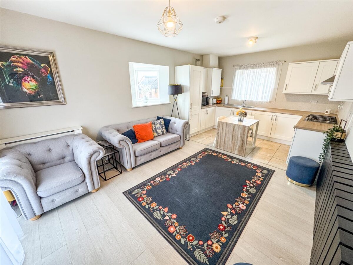 Slough Close, Corby