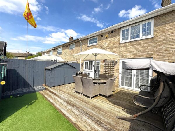 Mantlefield Road, Corby