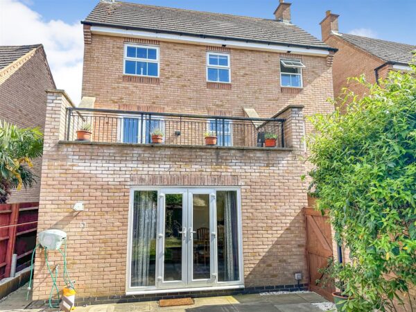 Dunnock Road, Corby