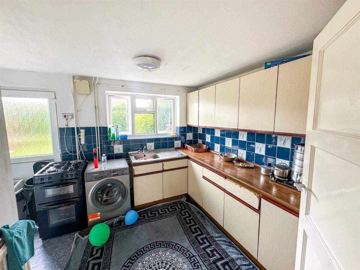 Kingsthorpe Avenue, Corby
