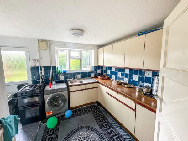 Kingsthorpe Avenue, Corby