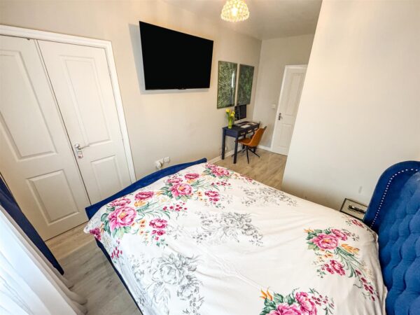 Slough Close, Corby