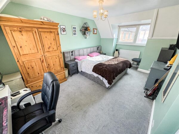 Faraday Grove, Corby
