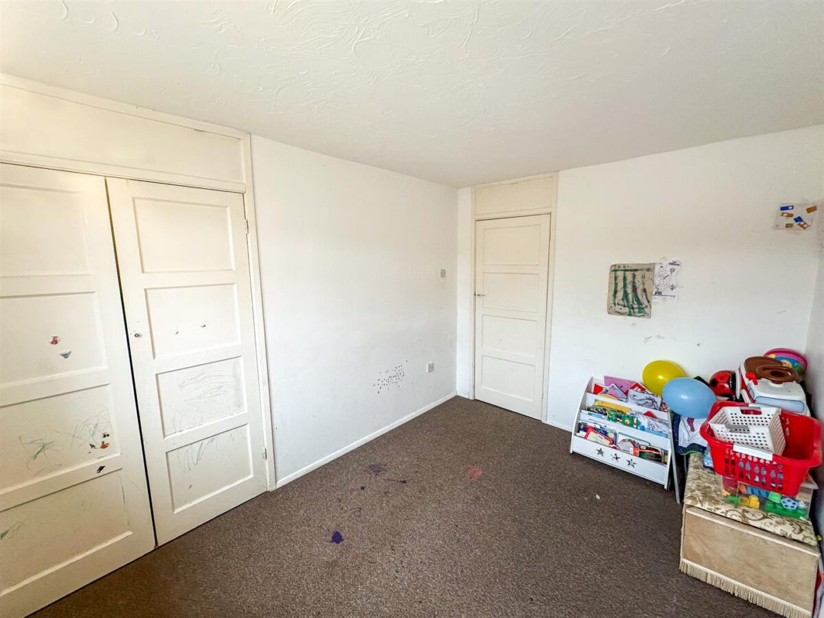 Kingsthorpe Avenue, Corby