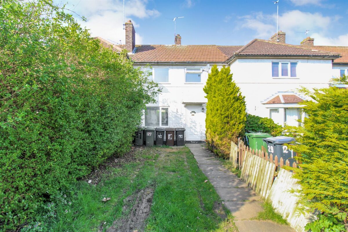 Whitworth Avenue, Corby
