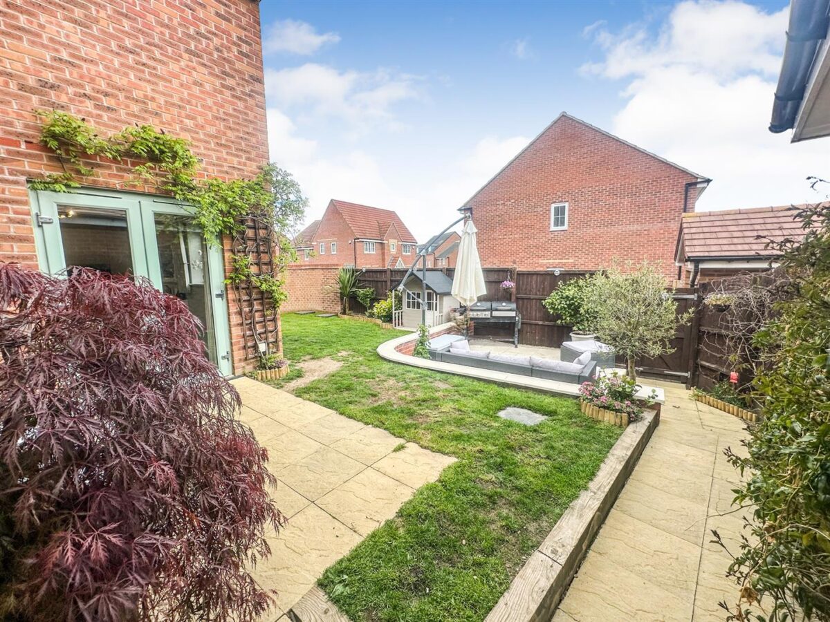 Arnold Drive, Corby