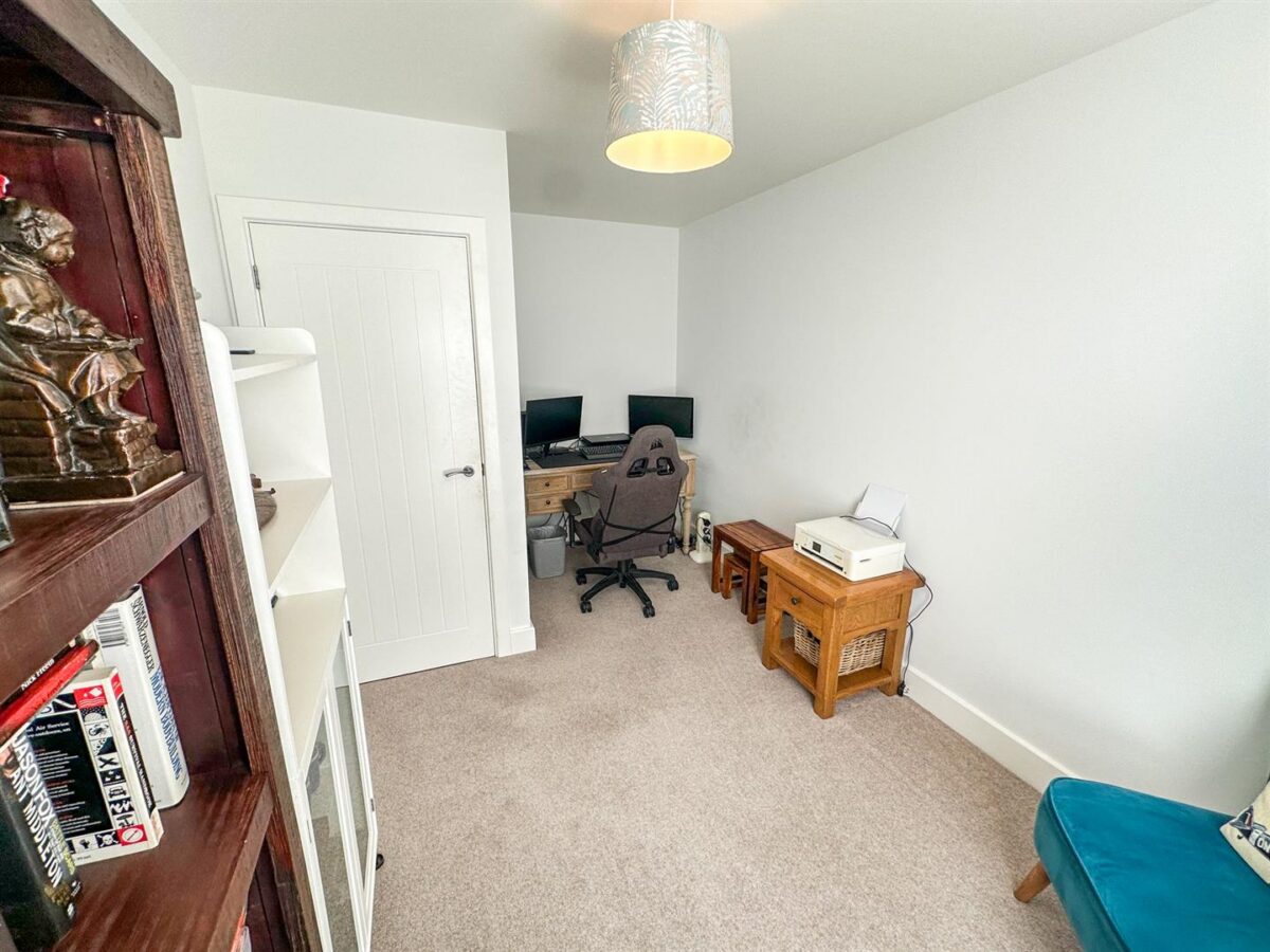 Park View, Corby