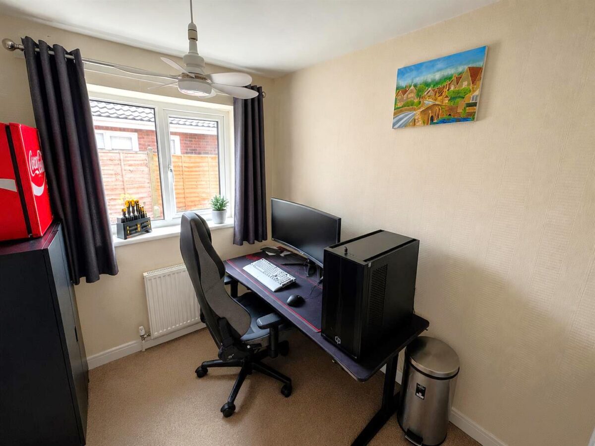 Pound Close, Great Oakley, Corby