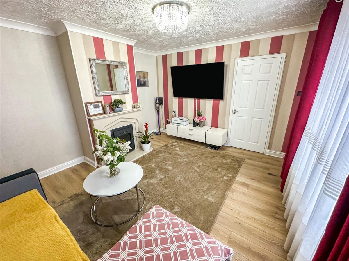 Shakespeare Way, Corby
