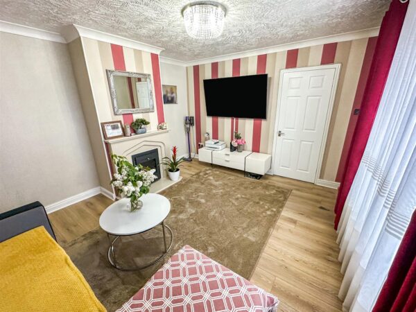 Shakespeare Way, Corby