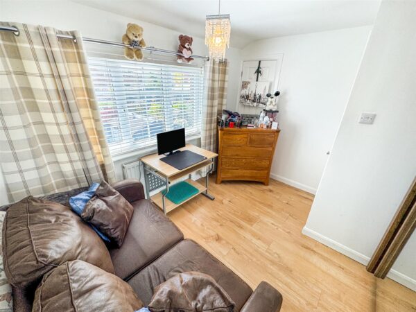 Mantlefield Road, Corby