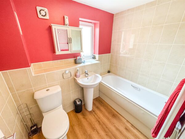Cotswold Close, Corby