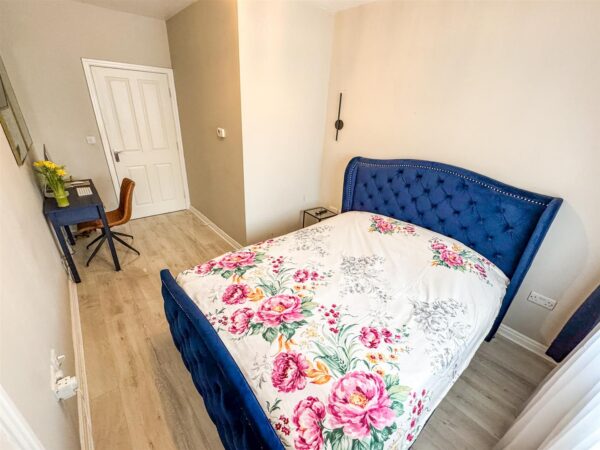 Slough Close, Corby