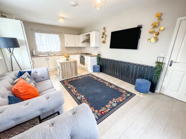 Slough Close, Corby