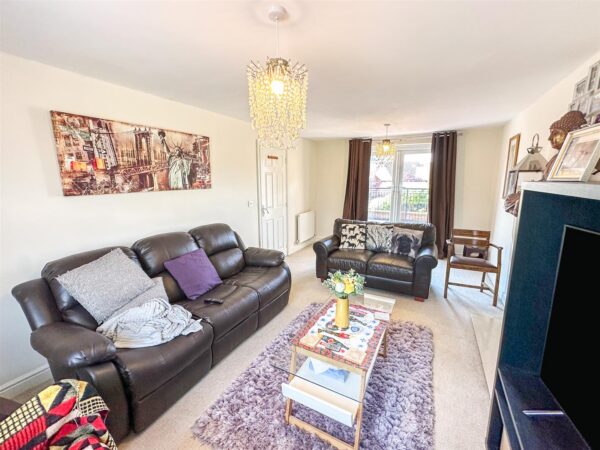 Dunnock Road, Corby