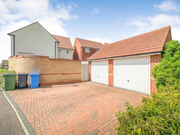 Aintree Road, Corby