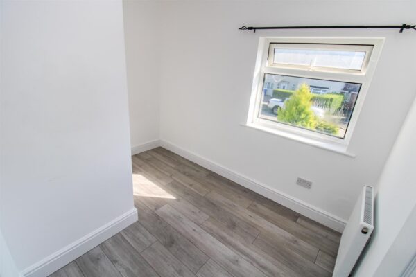 Whitworth Avenue, Corby