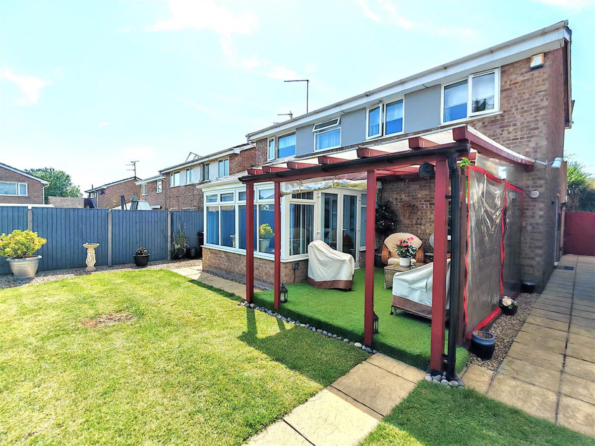 Tower Hill Road, Corby