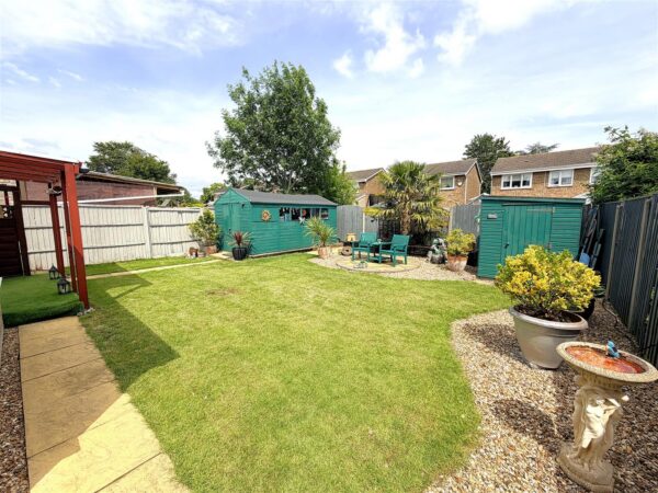 Tower Hill Road, Corby