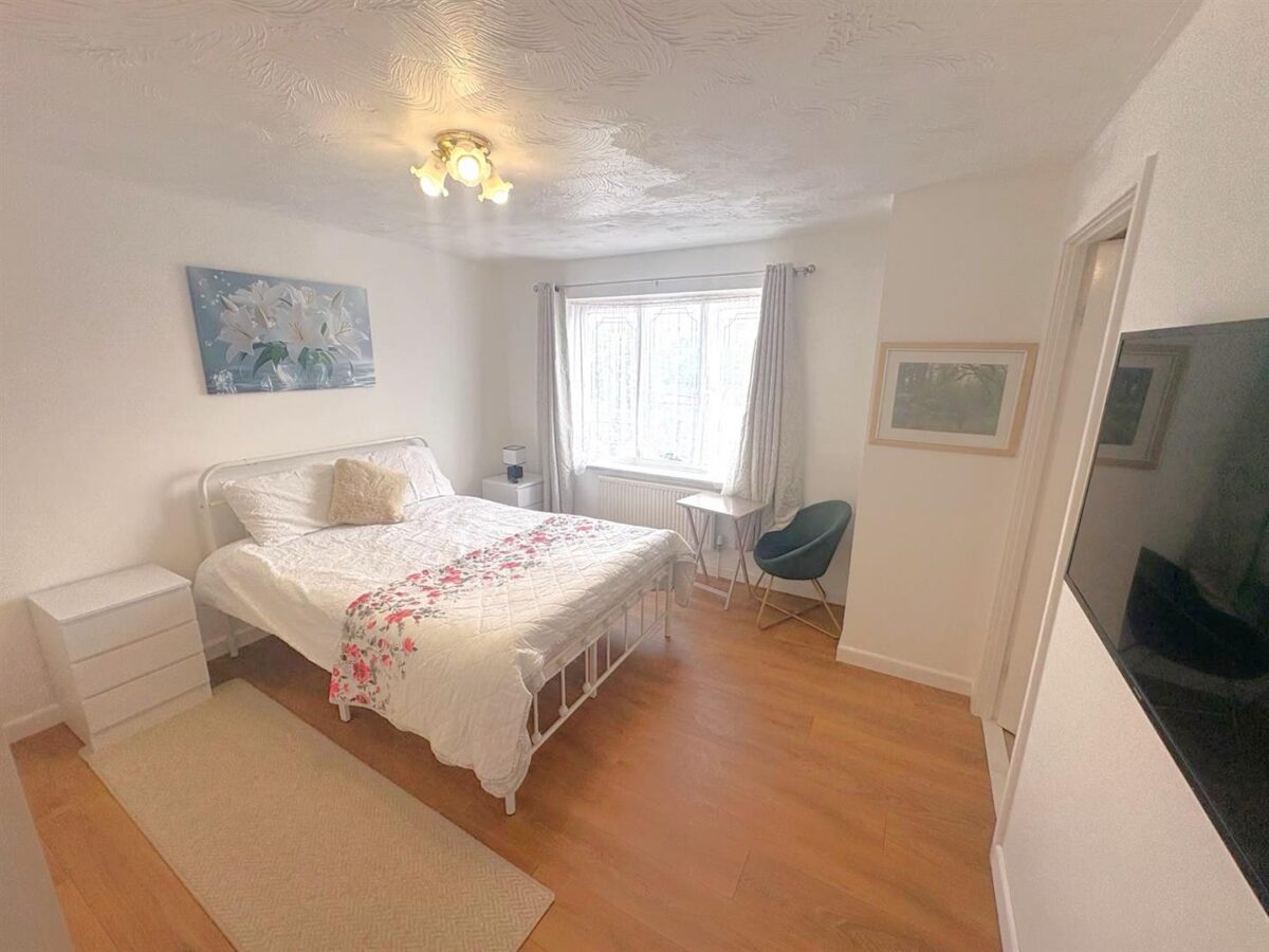Sherwood Close, Corby