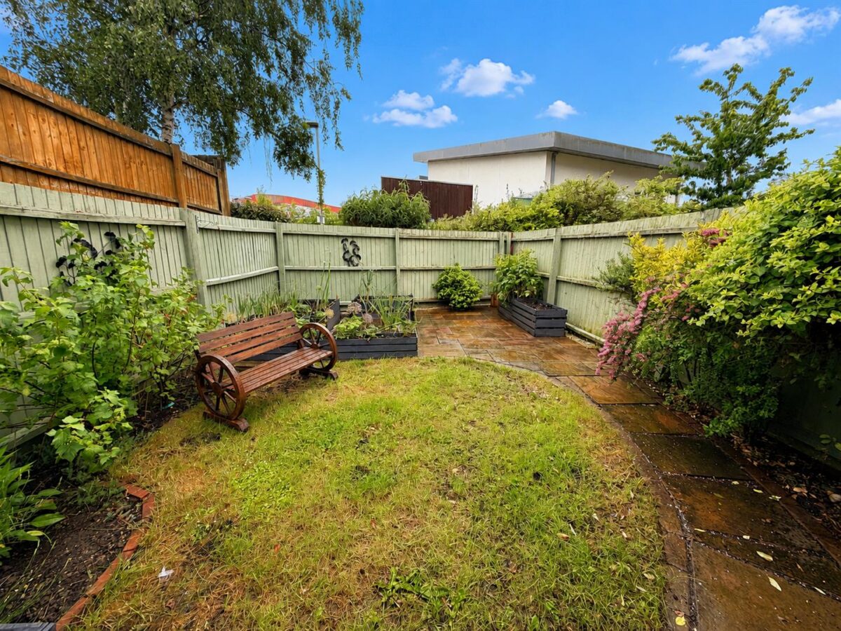 Violet Close, Corby