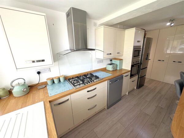 Tower Hill Road, Corby