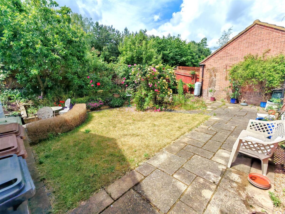 Lark Close, Corby