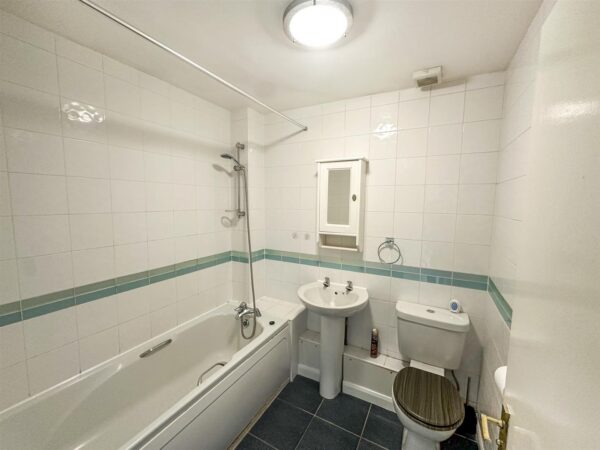Exmouth Court, Corby