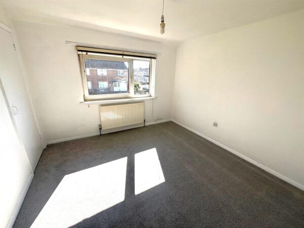 Warminster Close, Corby