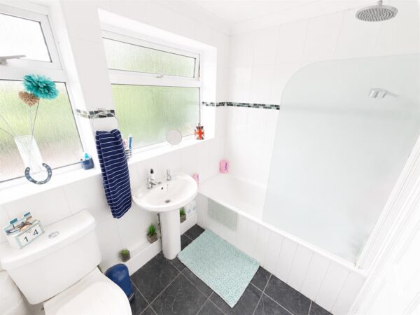 Honiton Gardens, Corby