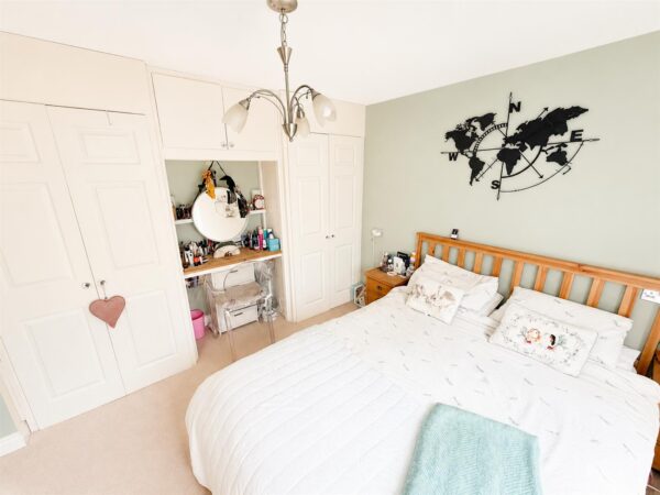 Fontwell Crescent, Corby