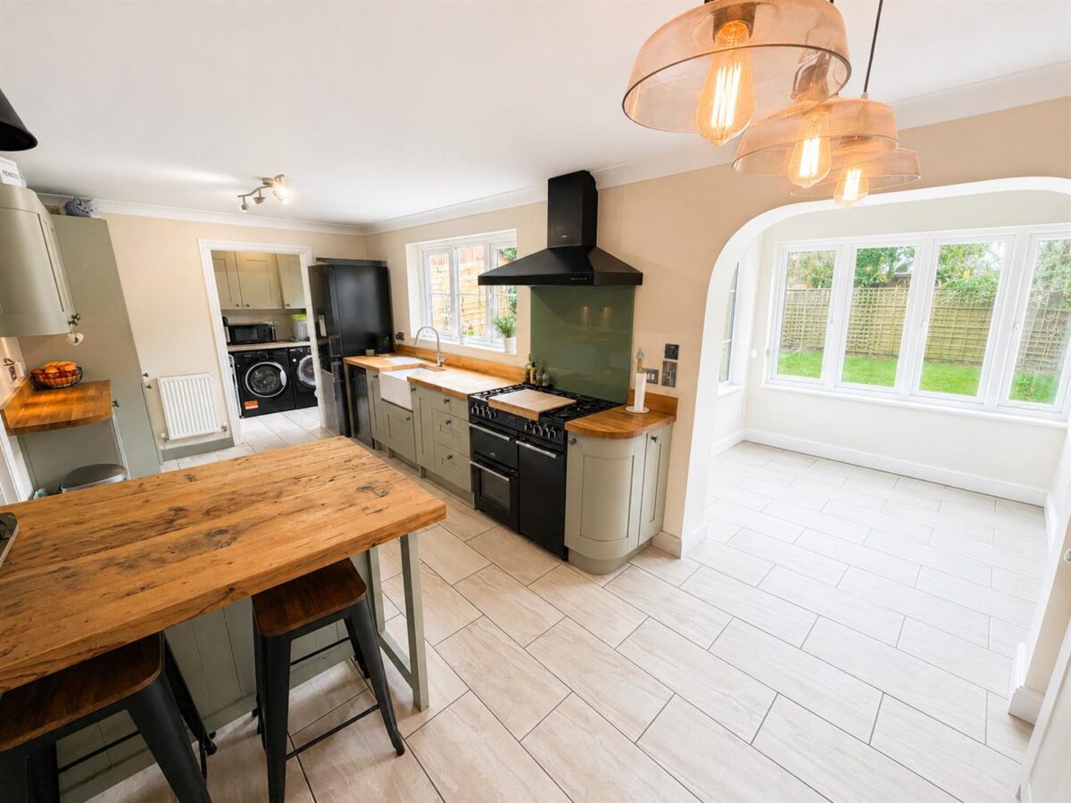 Fontwell Crescent, Corby