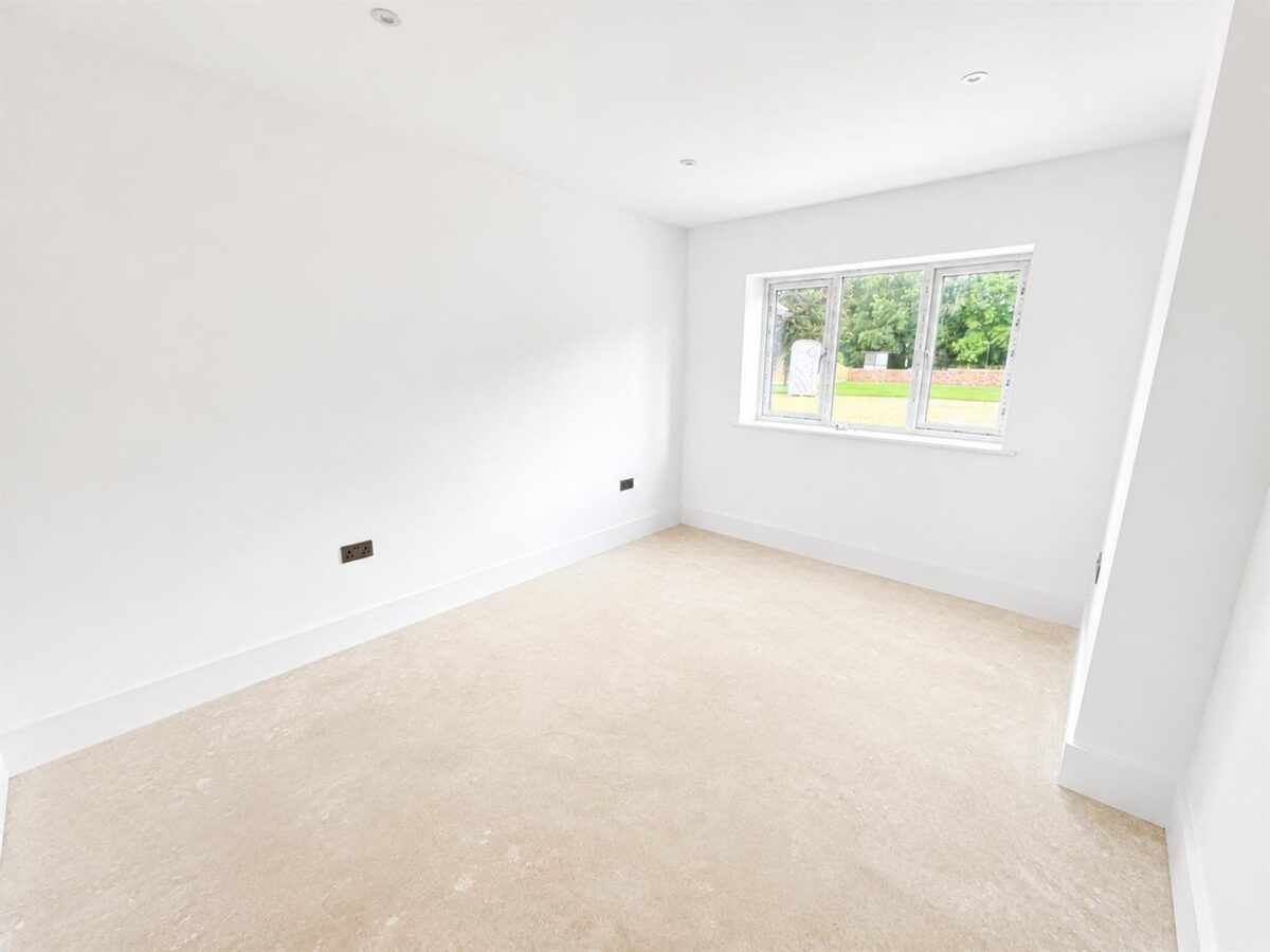 Corby Road, Weldon, Corby