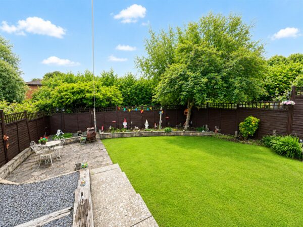 Honiton Gardens, Corby