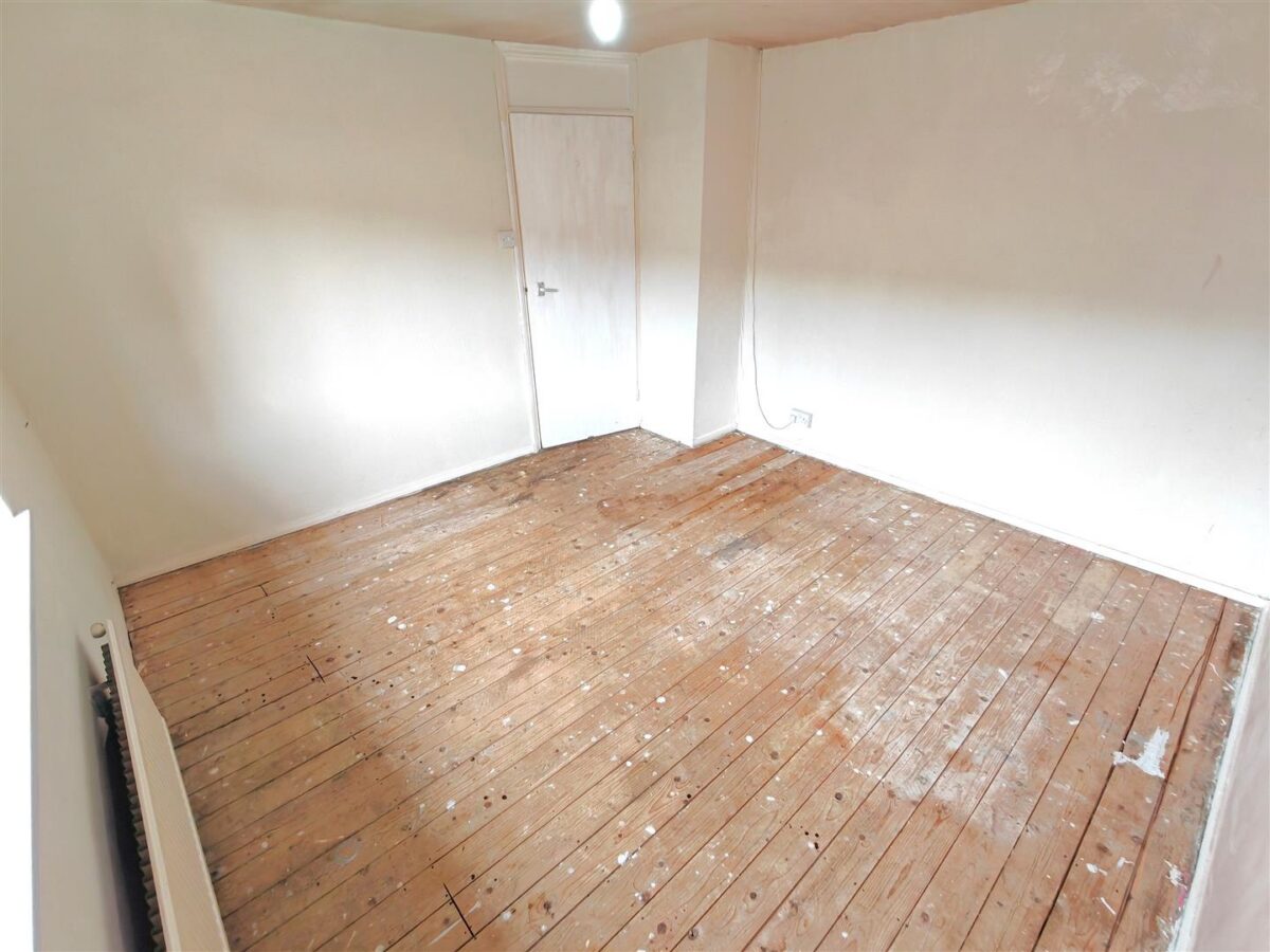 Landseer Court, Corby