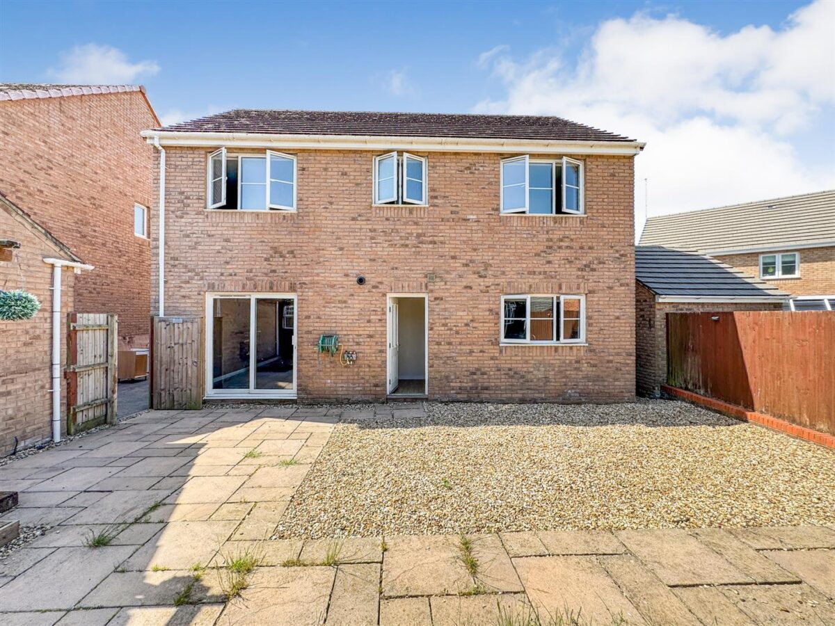 Wren Close, Corby
