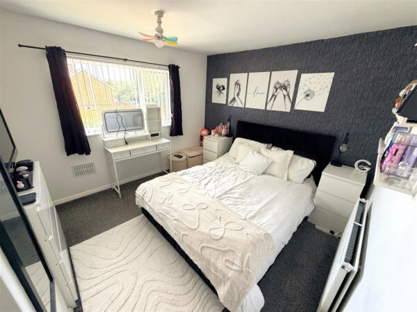 Taunton Avenue, Corby